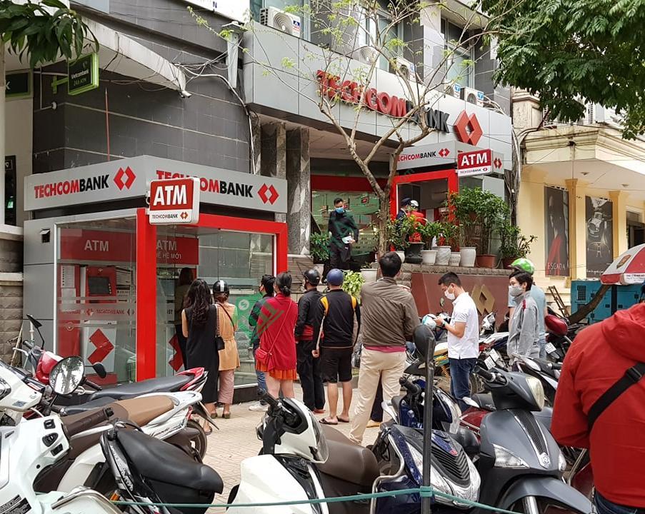 Ảnh Cây ATM ngân hàng Kỹ Thương Techcombank Thế hệ mới TCB Văn Quán (CRM - Nộp tiền, Rút tiền) 1